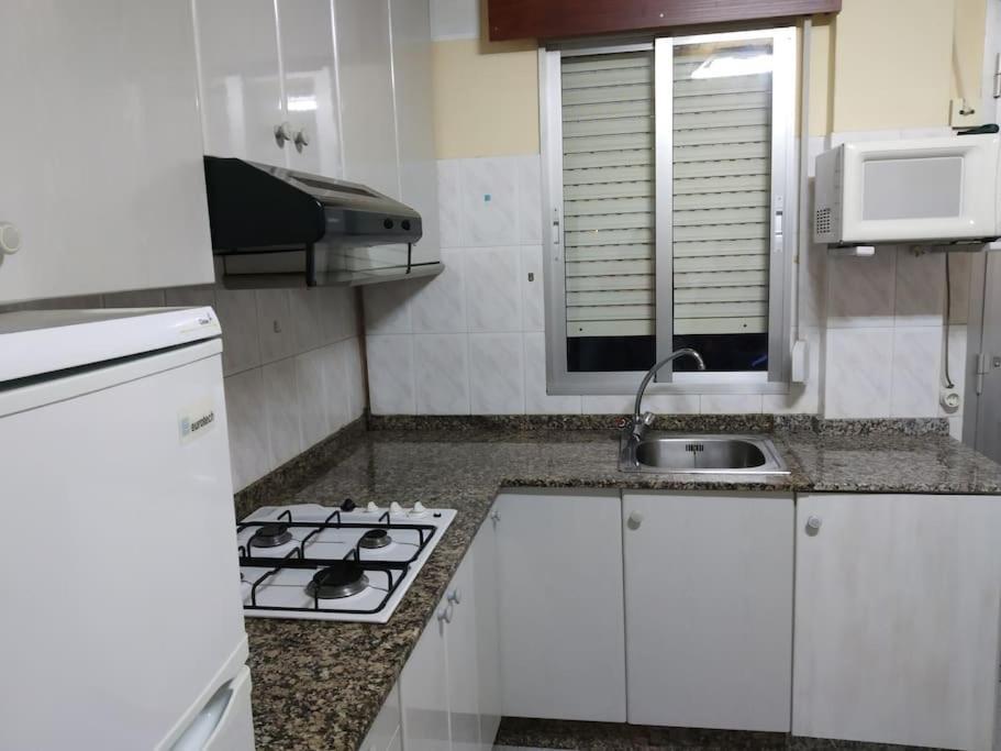 Apartamento Con Terraza Y Vistas Al Mar ブエウ エクステリア 写真